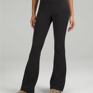 Groove Super-High-Rise Flared Pants *Nulu